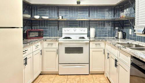 NEW 2b2b ENTIRE TOWNHOUSE PLACE COZY and QUIET SP1271 - Foto 3