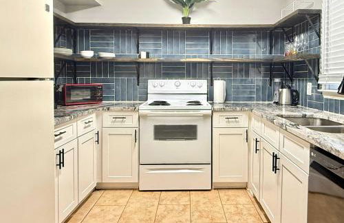 NEW 2b2b ENTIRE TOWNHOUSE PLACE COZY and QUIET SP1271 - Foto 3