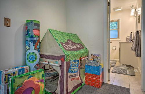 Peaceful Getaway with Private Hot Tub and Mtn Views! - Foto 19