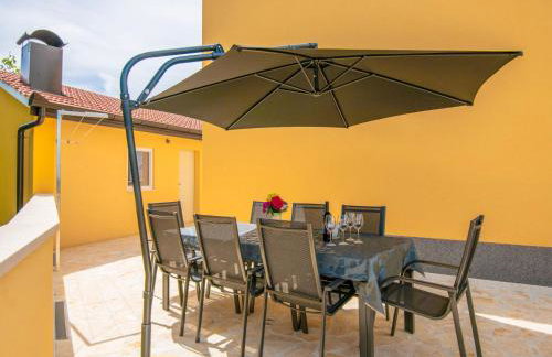 Holiday Home Villa Mile mit beheiztem Pool- Grill und Terrasse by Interhome - Foto 23