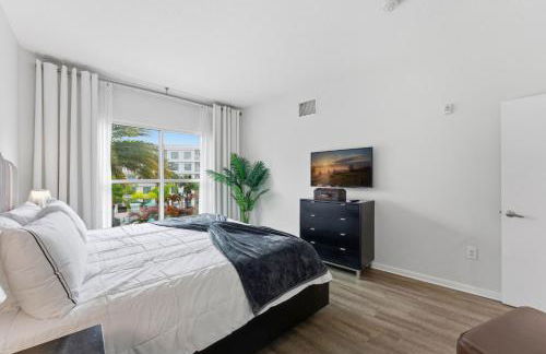 Orlando Getaway with Pool View Balcony - Foto 4