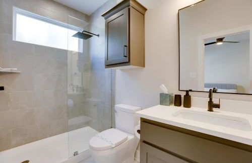 Less Than 1 Mi to Texas AandM Group Getaway with Balcony! - Photo 18