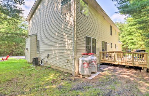 Hot Tub and Deck Gorgeous Retreat in Pocono Summit! - Foto 41