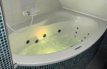 Jacuzzi Maisonette mit Weitblick - Foto 13