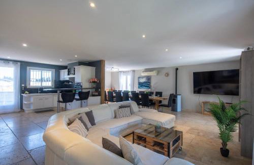 Villa l'ESTEL charme provençal, 15 pers, piscine privée & aire de jeux, au coeur du triange Arles-Avignon-Nîmes - Foto 27