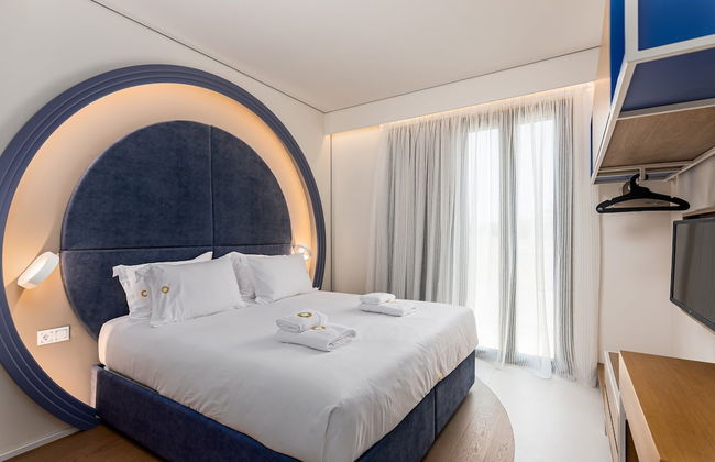 Onira Suite Dreams - Photo 54