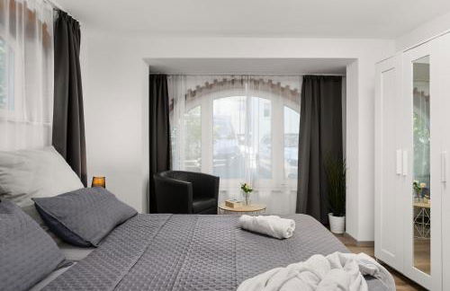 MOLA Apartments-Ferienwohnung für 5 Personen-separater Eingang-Gratis Parkplatz-Terrasse-Grill-Highspeed WLAN-auch für Langzeit geeignet - Foto 8