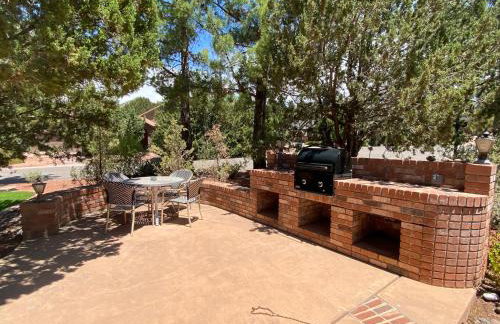 Luxe Boutique-Style Home w/Indoor Hot Tub - Foto 43