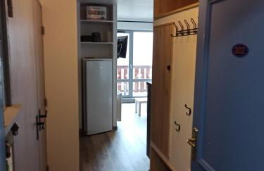 Pied des pistes avec place privée parking securisé - 4-6 pers - Foto 2