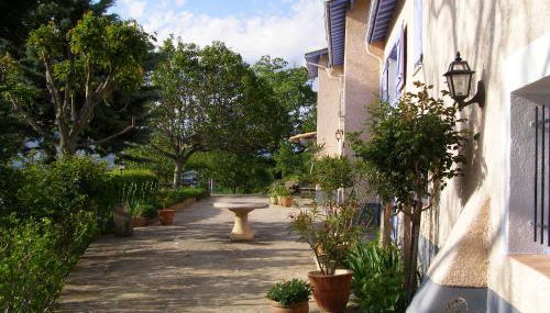 LE GRAND PARIS LA MAISON DE VACANCES - Foto 4, Garden, Garden view