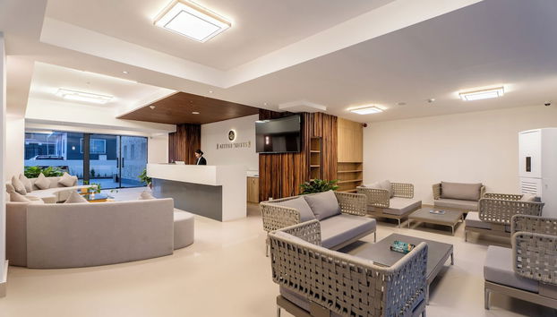 Coin salon dans le hall