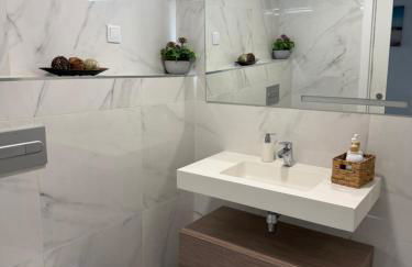 Beachfront Penthouse! - Photo 22