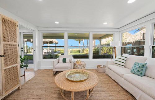 Oceanfront Cocoa Beach Vacation Home Private Beach, Tiki Bar & Family Fun - Foto 8