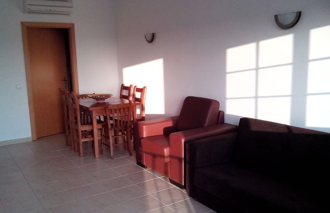 Albufeira 2 Bedroom Apartment 5 min From Falesia Beach and Close to Center! H - Foto 7