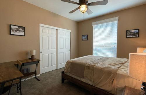 The Grand Getaway at Williams - Family Friendly for up to 8 & Walking Distance to the GC Railway - Photo 12