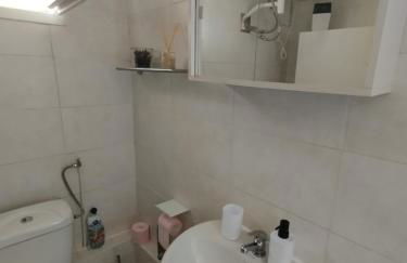 Duplex avec vue fontaine et clocher Centre Barjols - Foto 10