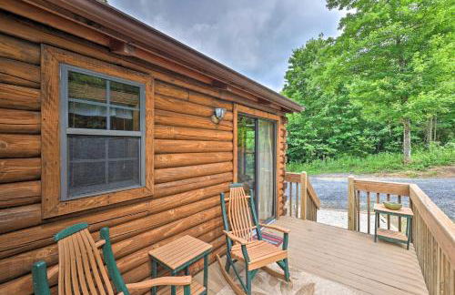 Quaint Log Cabin with Views Near West Jefferson - Foto 22