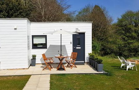 Hillside Studio - Photo 2