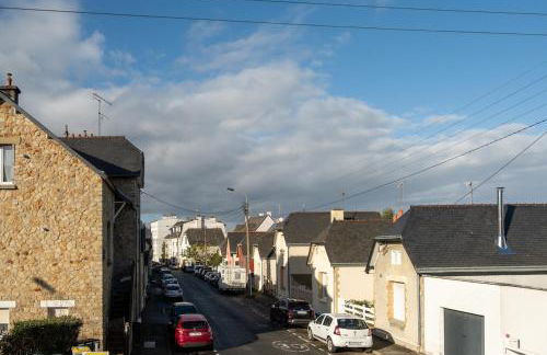 Maison avec garage et jardin - Photo 18