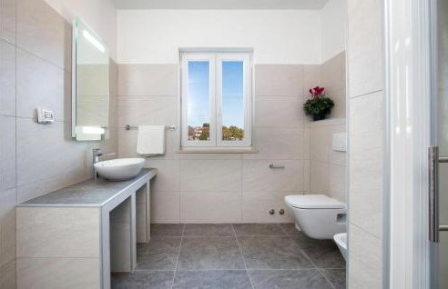 Gorgeous Home In Krmed With Wifi - Foto 28