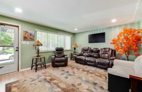 Pet-Friendly Gem with Private Yard in Westminster! - Foto 7