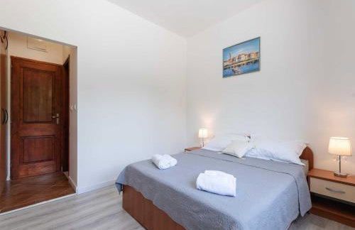 Apartments Azzurro- Three Bedroom Apartment with Terrace and Hot Tub Azzurro I-donji - Foto 3