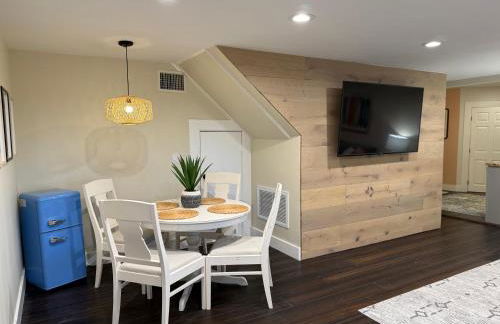 Private getaway in Studio City Hills universal - Photo 9