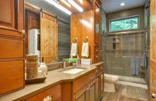 Luxurious Waterfront Retreat with Private Pond! - Foto 18