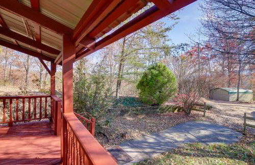 Modern-Rustic Love Cabin in Cosby Deck and Grill - Foto 26