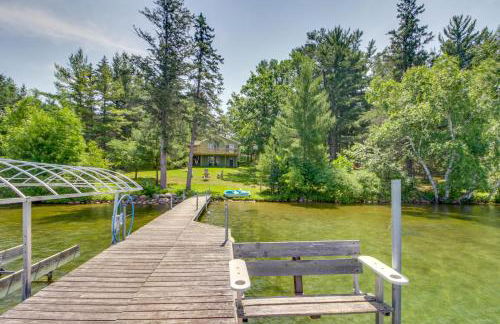 Cabin Getaway with Private Dock, Walk to Trail! - Foto 34