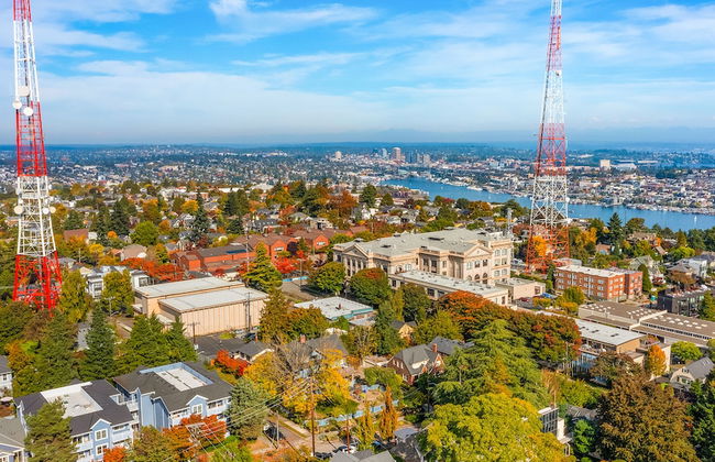 Seattle's Orange Crown 87 Walkscore - Photo 17