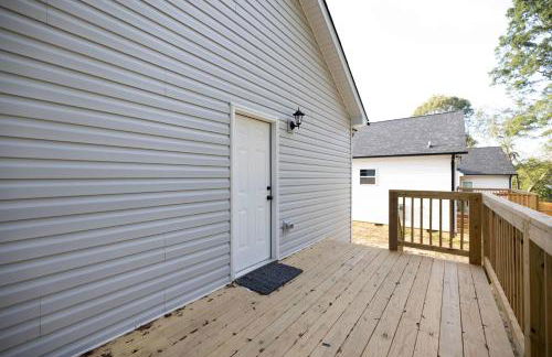 4 Min to Downtown - 10 to Elon - Washer and Dryer - Foto 42