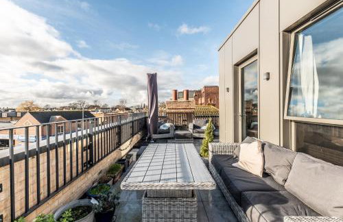 Beautiful 1BR Huge Terrace 17 mins central London - Pass the Keys - Foto 26