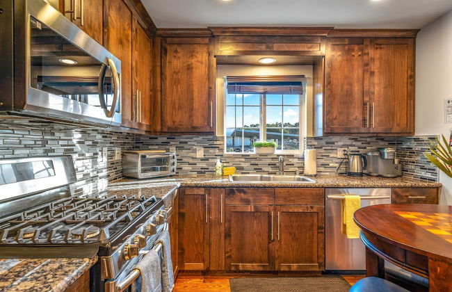 Fully Updated 3 BDR Seaside Home Minutes to Beach! - Foto 7