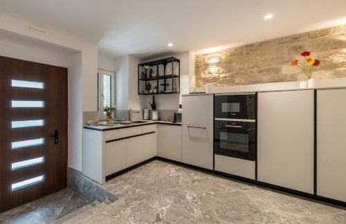 Stone villa NEPOT - in center - rooftop terrace - Photo 18