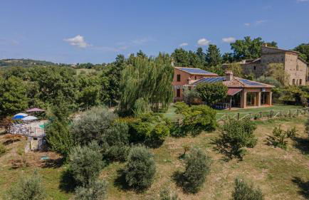 Villa San Lorenzo - Hilltop Villa With Private Pool, Jacuzzi & AirCO - Photo 23
