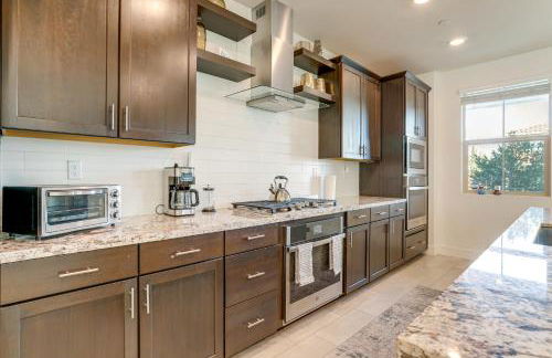 7 Mi to Dtwn Sacramento Peaceful Gem with Patio! - Foto 9