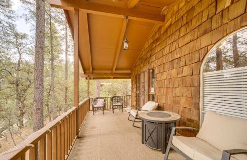 Near Fossil Creek and Trails Scenic Pine Cabin! - Foto 3