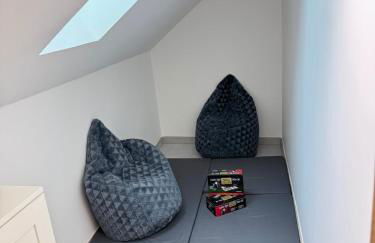 Modern Cocoon Under Roof Parking Close to Tram - Foto 22