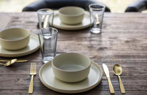 Lakefront Retreat, Mins to Dtown, Firepit, Hot Tub, Pet friendly! - Foto 36