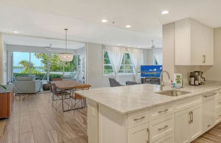 Waterfront, Spa, Pool, Private Paradise on Longboat Key - Photo 11