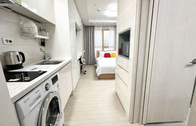 The November Stay In Landmark - Photo 51