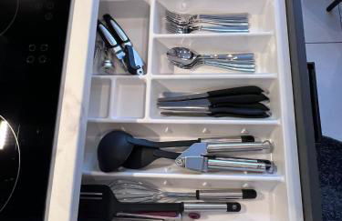 Güden Pearl Bhaven Deck 6 ,Exklusive große Wohnung,Hochwertige Ausstattung,Privatparkplatz & Carport,Großer Garten mit Gartenhaus,Langzeitaufenthalt - Foto 49