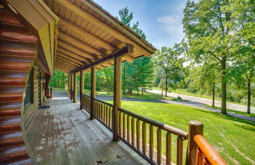 Family Home with Indoor Pool about 2 Mi to Elkhart Lake! - Foto 42