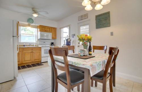 2 Mi to Boardwalk Home with Grill in Dania Beach! - Foto 3