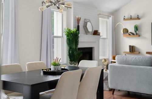 High End Design Home with Pool & Hot Tub Gameroom - Foto 110