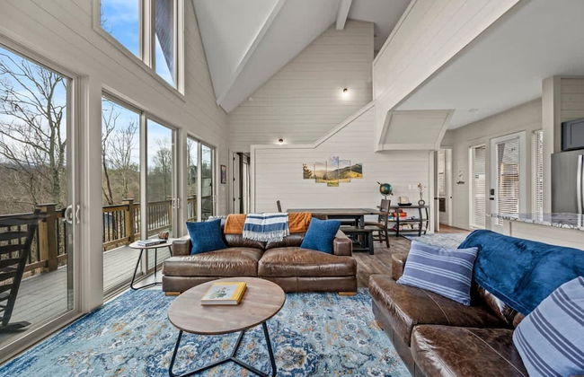 NEW Lake View Indoor Pool Sleeps 14 Hot Tub - Foto 10