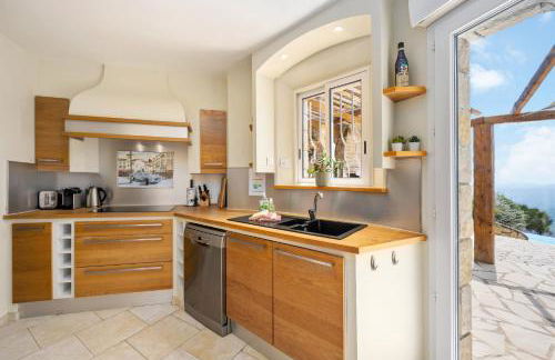 Villa La Genestière - Familienoase und Golfertraum mit Infinity-Pool und 180-Grad-Panoramablick bis zum Meer - Foto 46