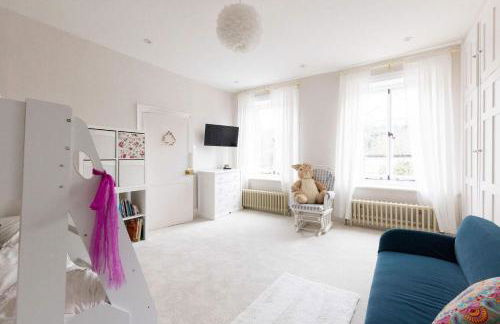 Country Retreat - Sleeps 14 - Large Garden - Photo 54