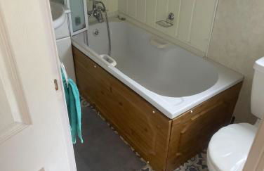 Spacious Luxury Escape with Sea Views and Pet Friendly at Clarach Bay - Foto 8